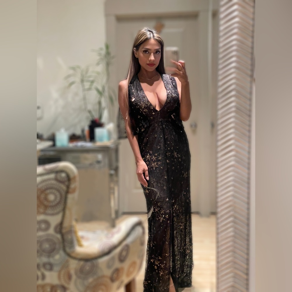 BCBG MAXAZRIA size 04